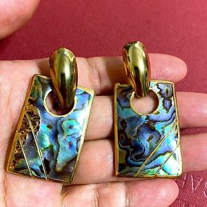 🖤Abalone💕shell earrings
